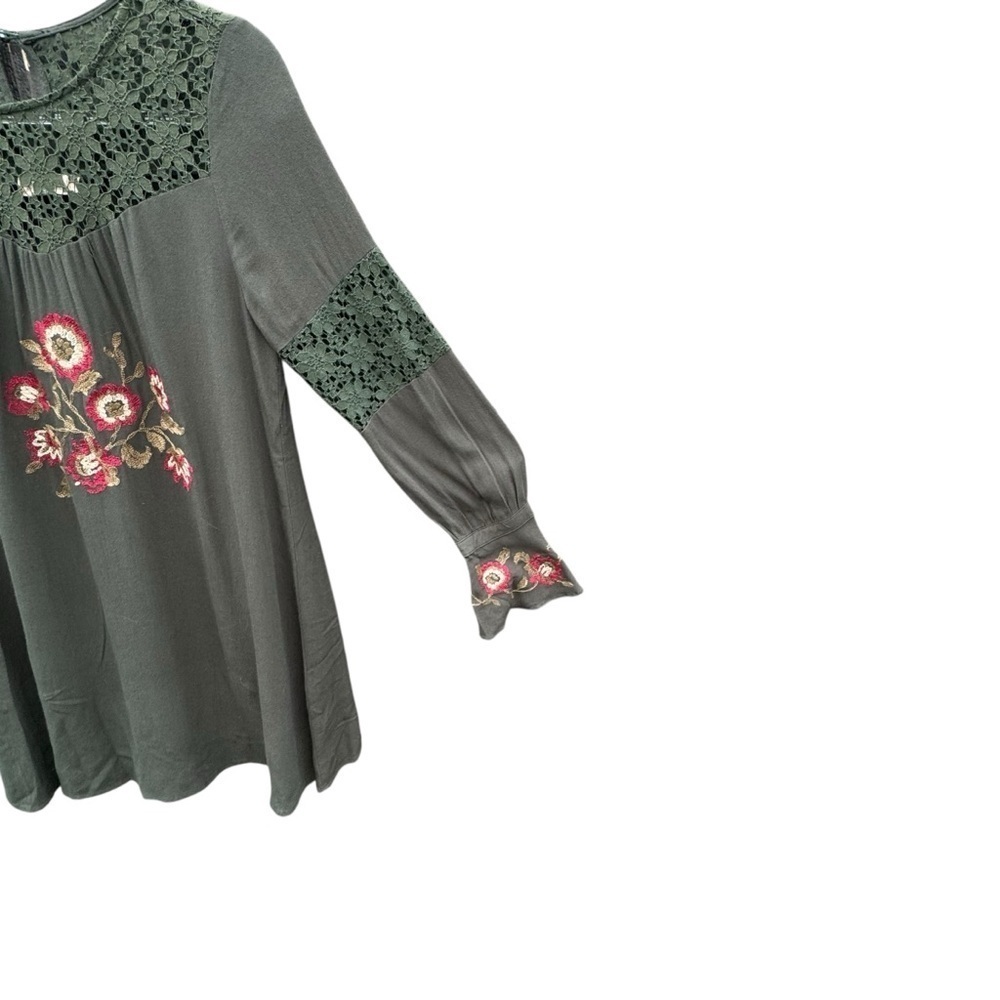 Altar'd State Green Ruffled Embroidered Tunic 3/4 sleeve - Picture 7 of 16